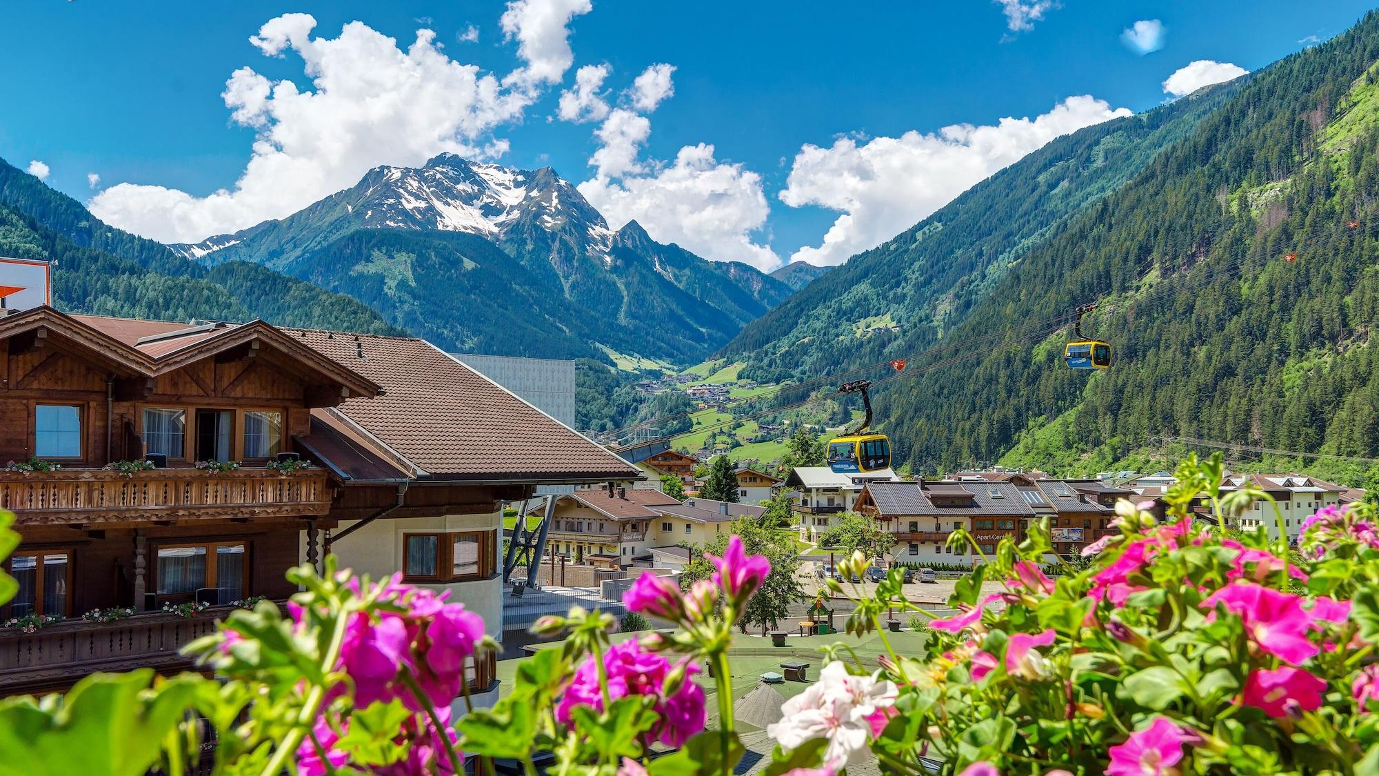 Strass - Sport & Spa Hotel Mayrhofen Exterior foto