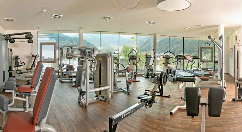 Strass - Sport & Spa Hotel Mayrhofen Exterior foto