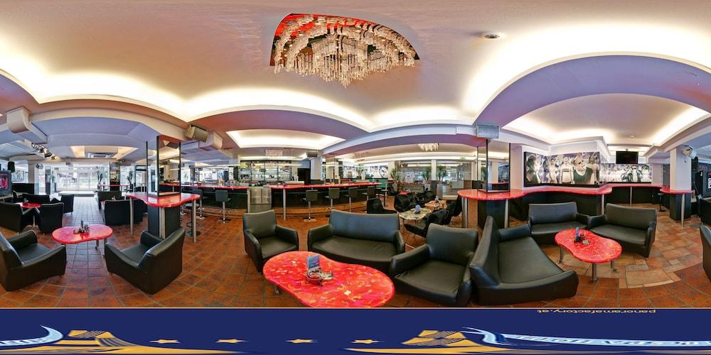 Strass - Sport & Spa Hotel Mayrhofen Exterior foto