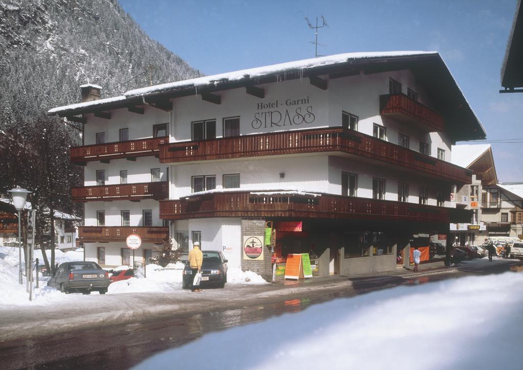 Strass - Sport & Spa Hotel Mayrhofen Exterior foto