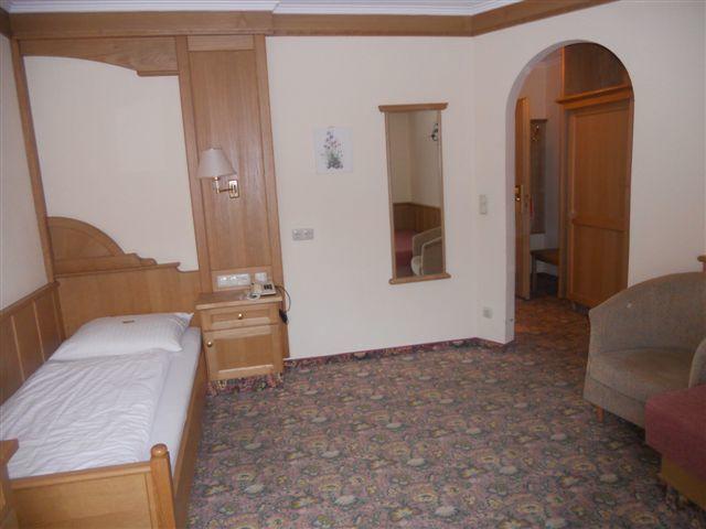 Strass - Sport & Spa Hotel Mayrhofen Quarto foto